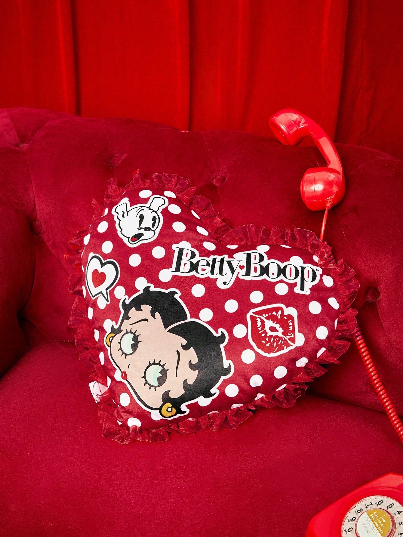 Betty Boop | ROMWE Cartoon Character And Polka Dot Pattern Heart Shaped Throw Pillow Multicolor