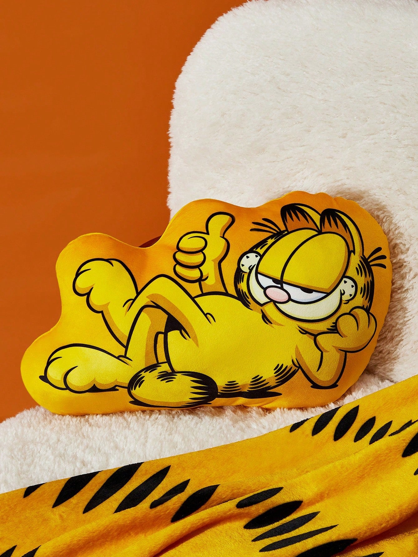 GARFIELD X SHEIN Cartoon Cat & Slogan Decorative Throw Pillow Orange