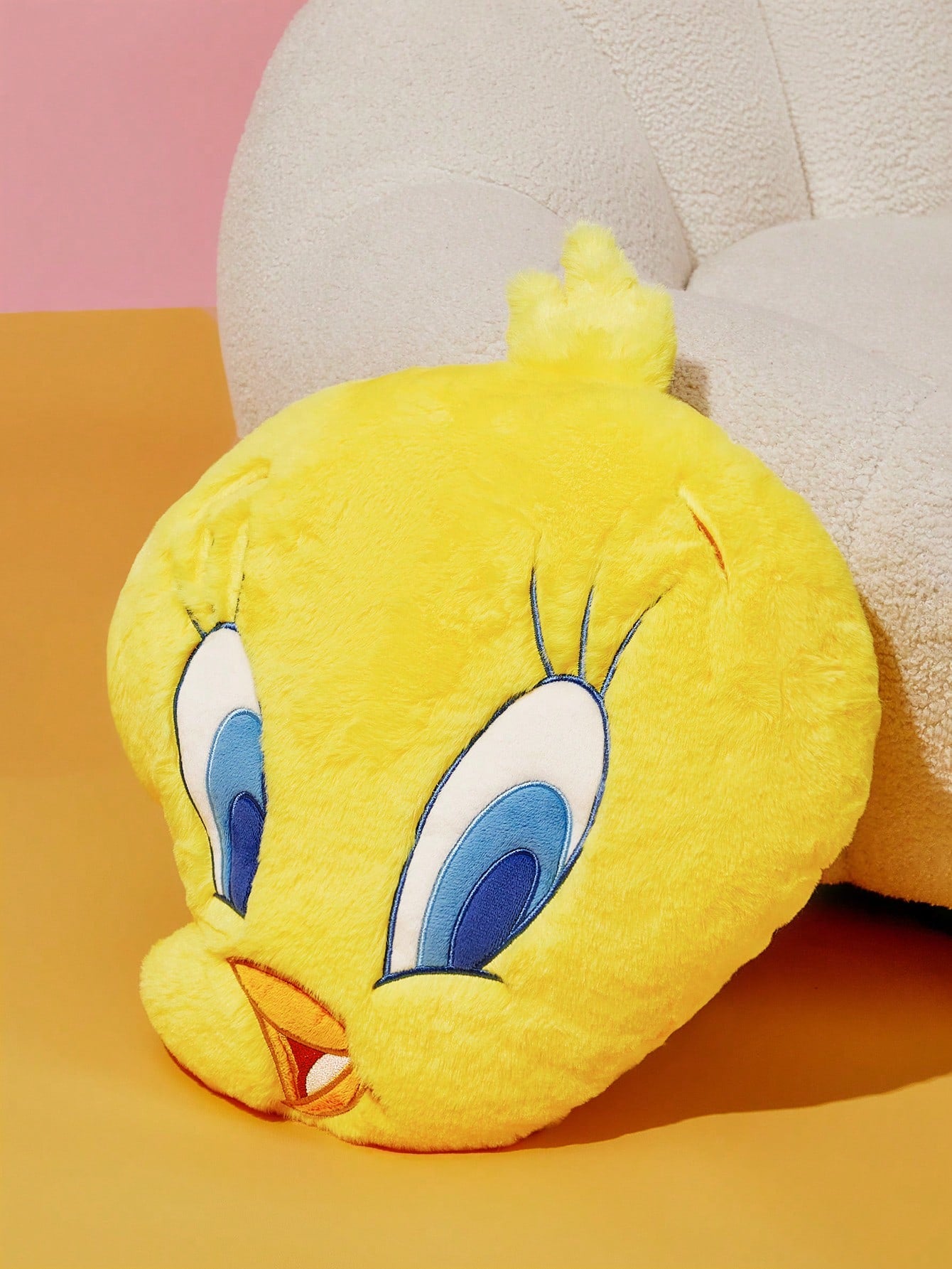 LOONEY TUNES X SHEIN Embroidered Cartoon And Letter Pattern Decorative Throw Pillow Yellow