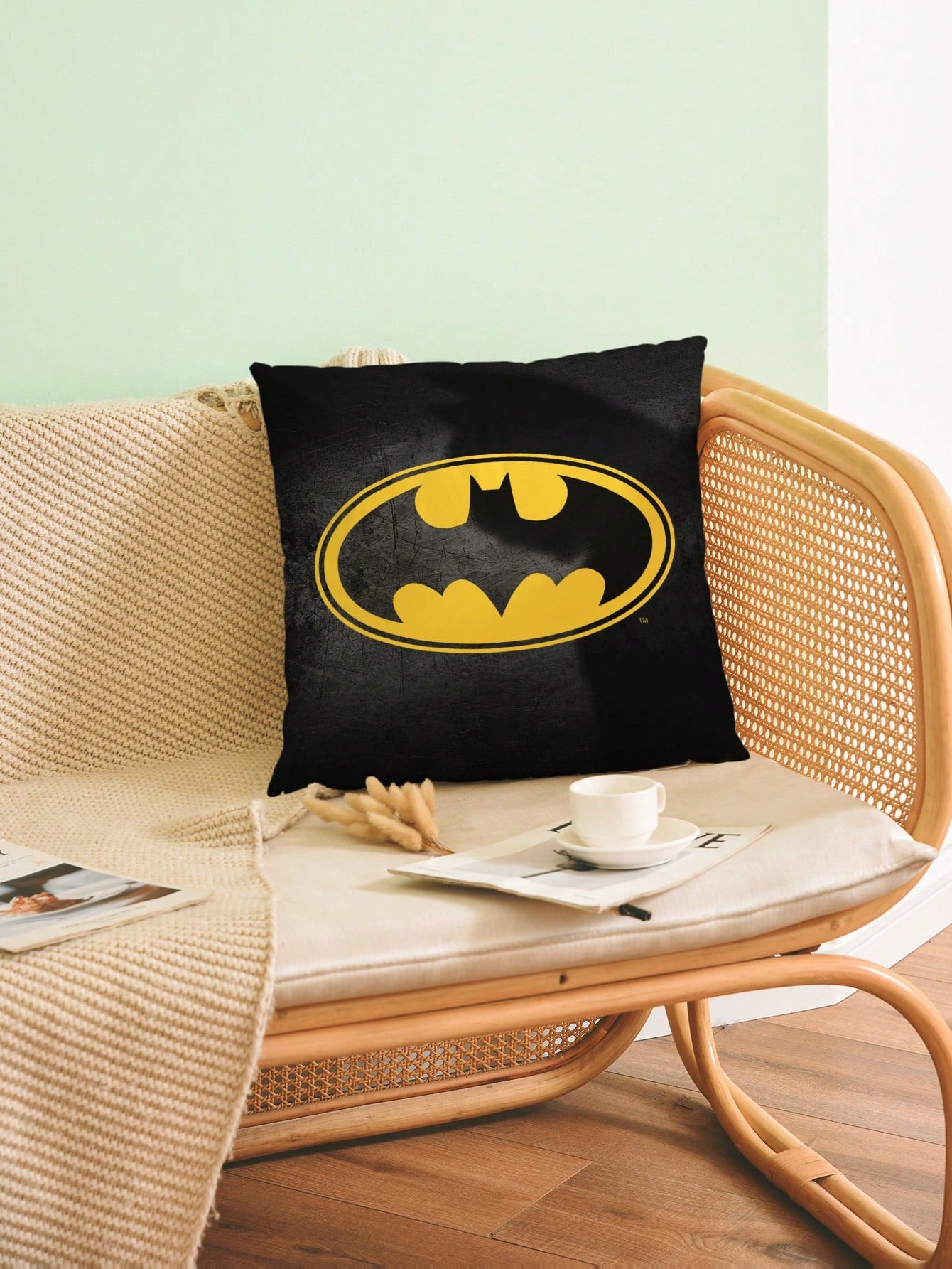Batman X ROMWE Cartoon Graphic Pillow Cover Multicolor