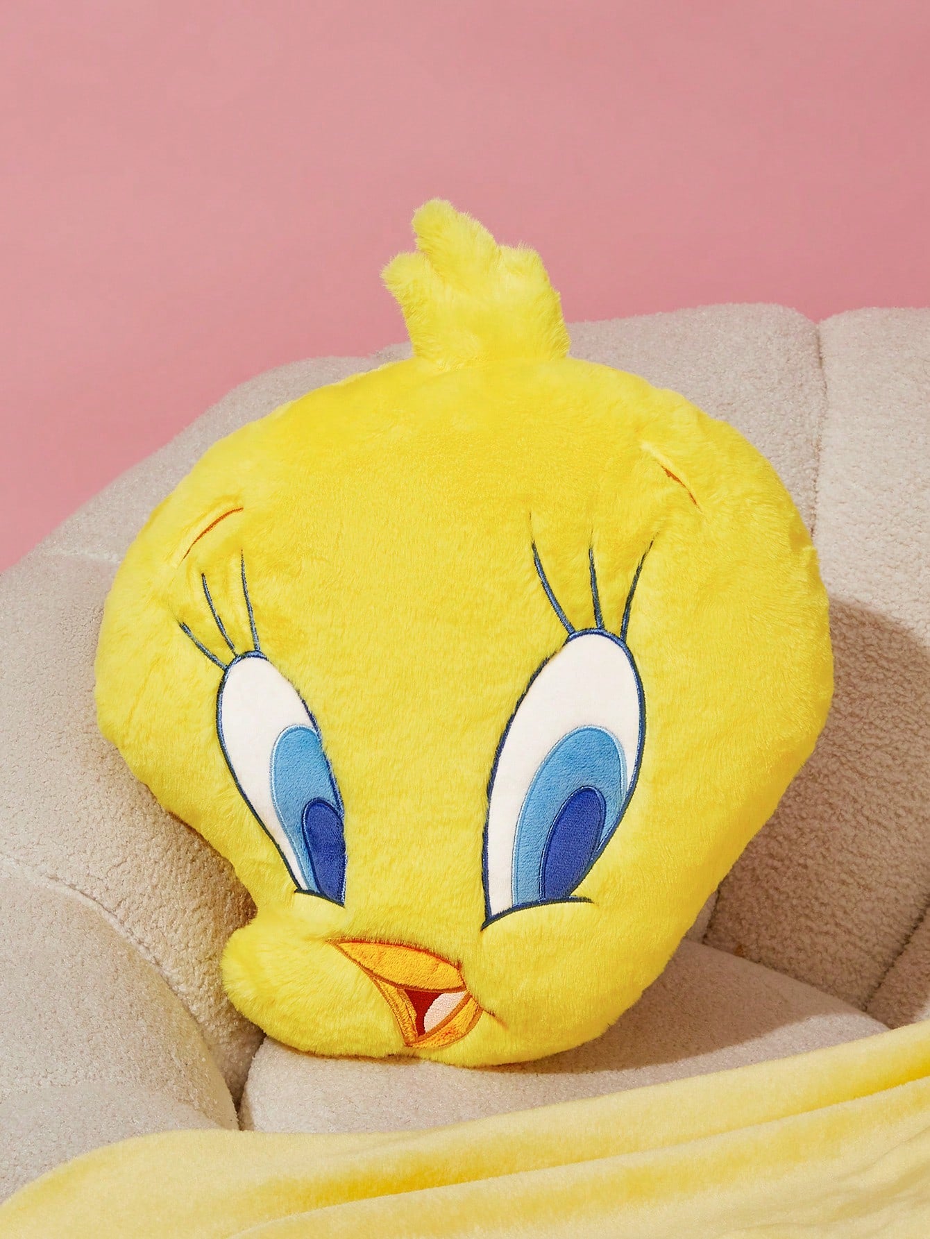 LOONEY TUNES X SHEIN Embroidered Cartoon And Letter Pattern Decorative Throw Pillow Yellow