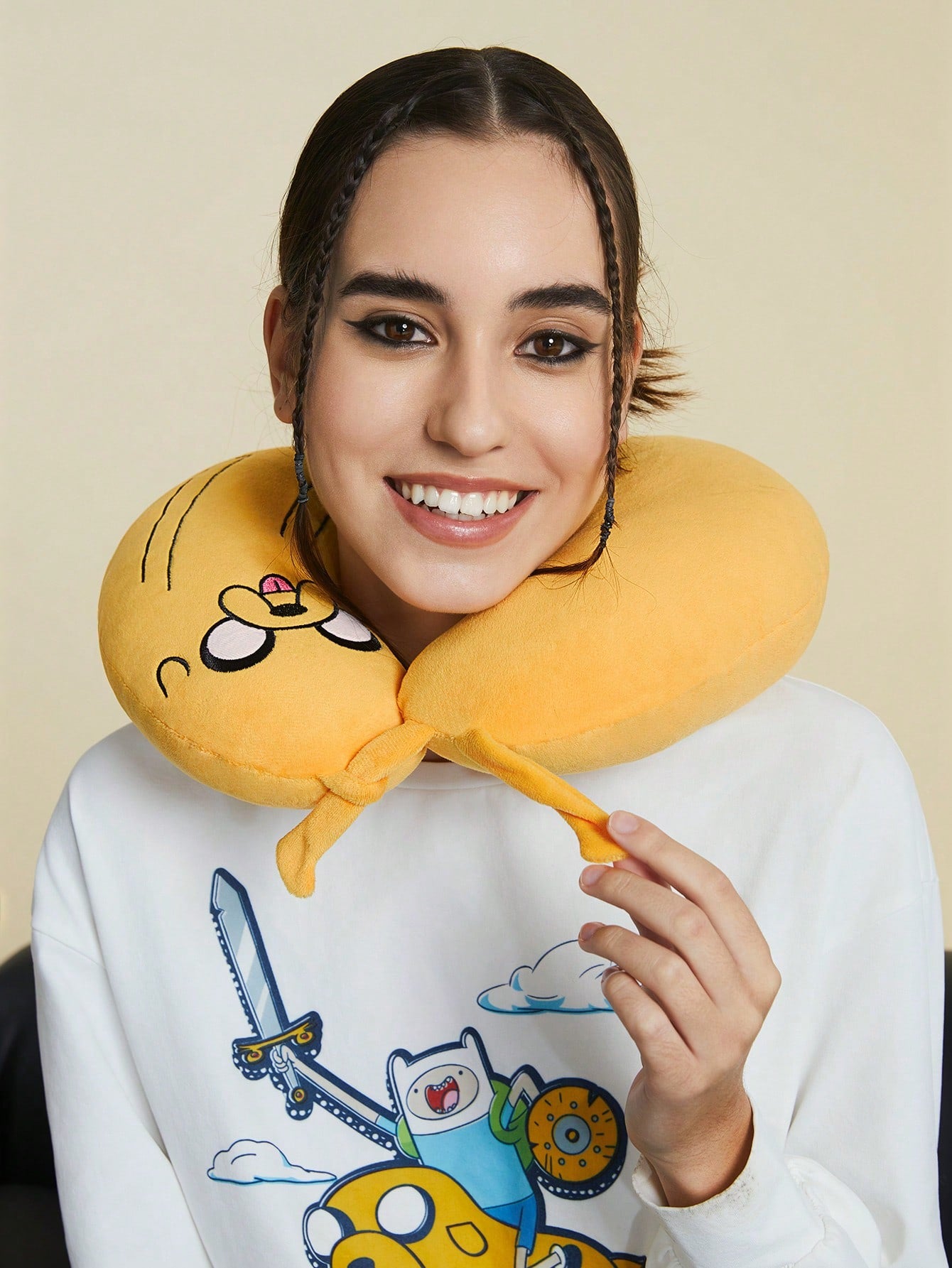 ADVENTURE TIME X SHEIN Embroidered Cartoon Pattern Travel Neck Travel Pillow, Gifts Yellow