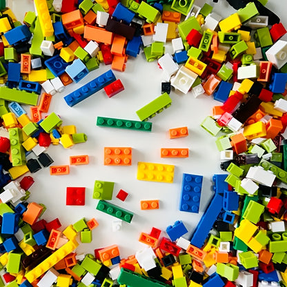 1000pcs Classic Building Blocks Set, Interlocking Plastic Bricks, Educational DIY Construction Toys, Safe ABS Material, for Creative Play, Home Decor, with Ideal for Halloween, Christmas, Birthday Gifts, for Boys & Girls Ages 6-8